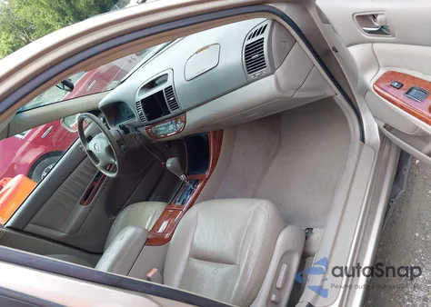 2002 Toyota Camry Xle V6 from USA, damaged, VIN 4T1BF30K62U024031